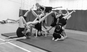 balancing acro Inters